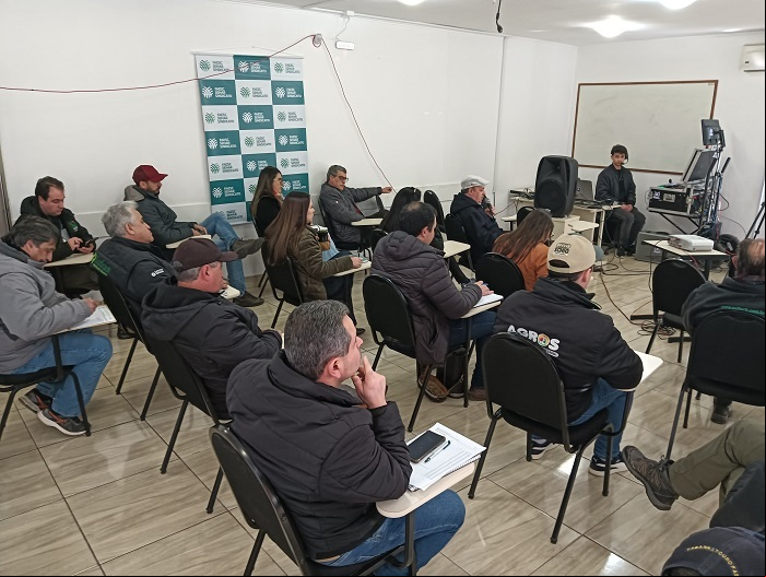 Painéis contaram com a presença de produtores rurais e técnicos da região