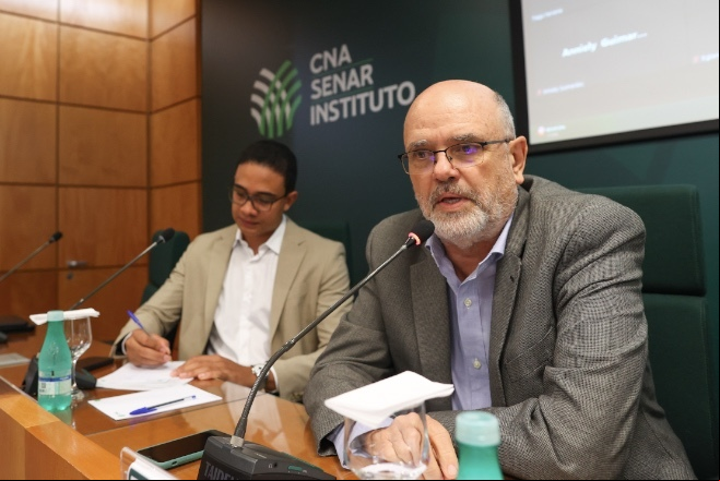 Presidente da comissão, Ricardo Arioli, defende marco legal e a mistura do biodiesel ao diesel fóssil.